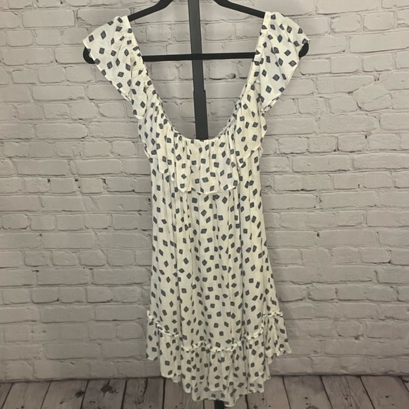 MISA Los Angeles Printed Cream Ruffle Mini Dress with off Shoulder Sleeves Small - Picture 2 of 4